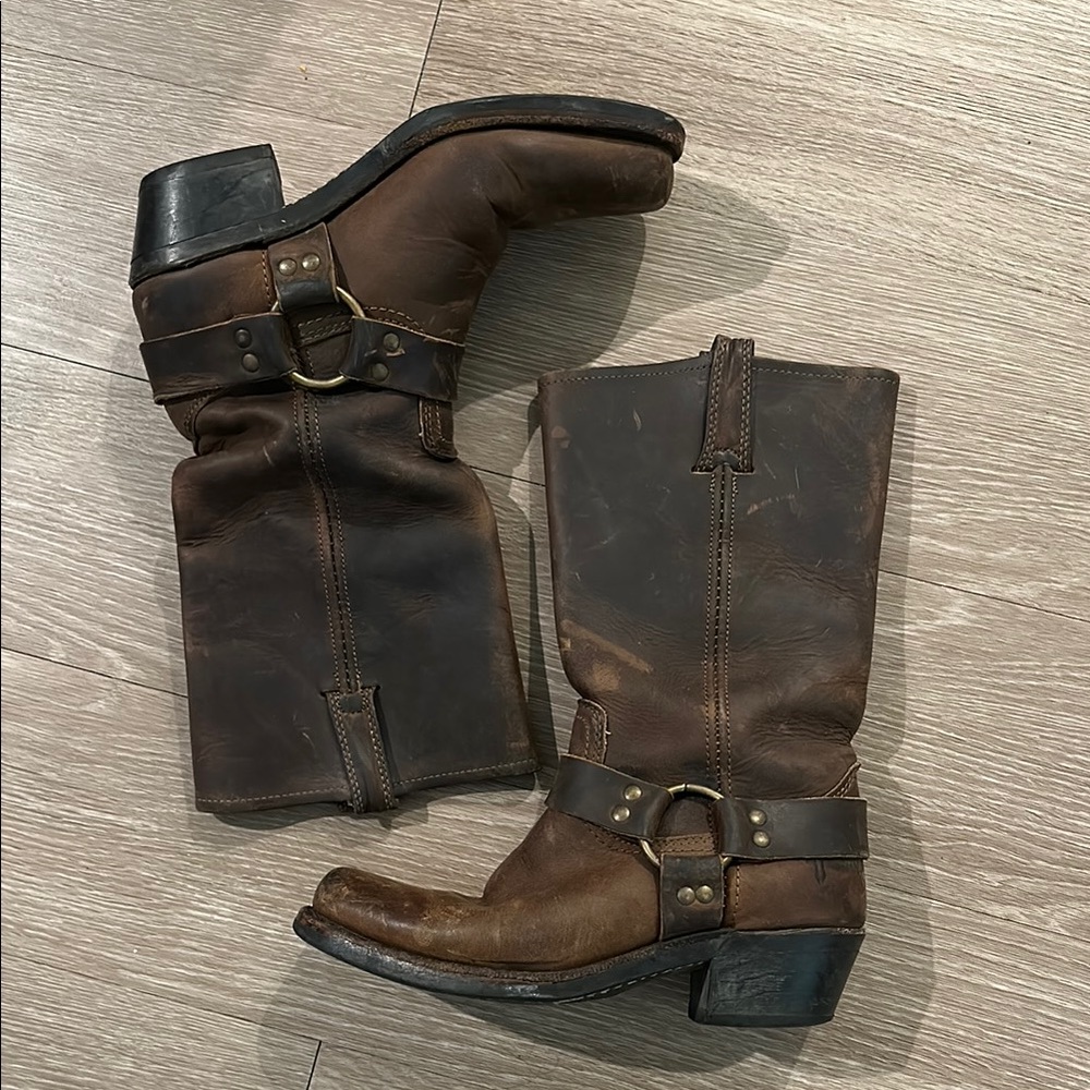 Frye Harness 12R Leather Boots – Distressed Brown Moto Western